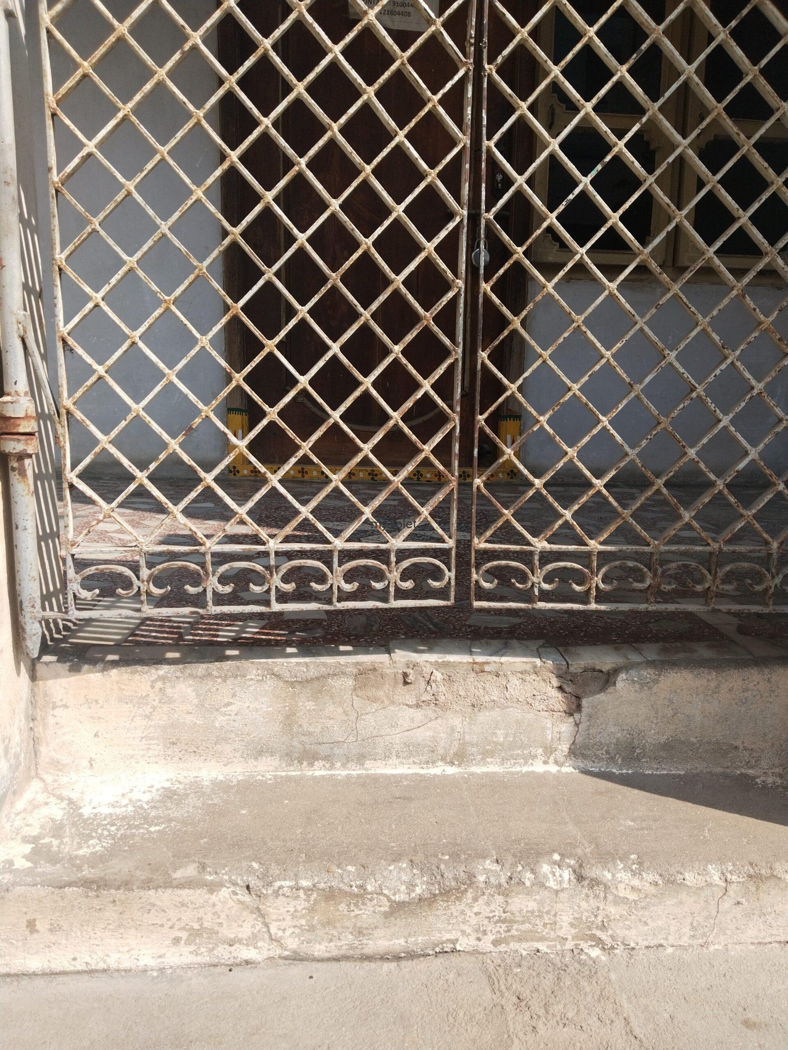 16728085209724647015240211274053