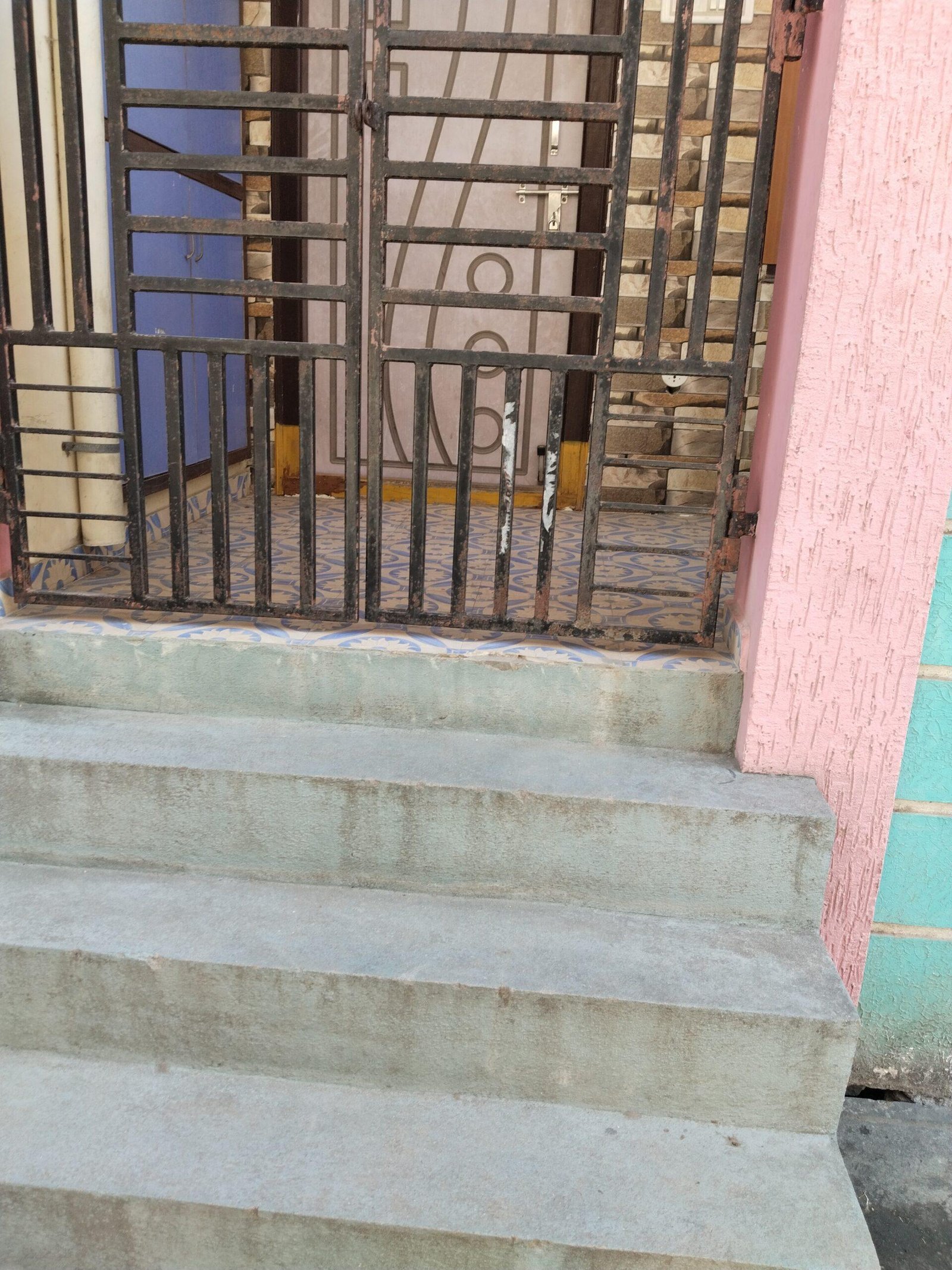 16739343709968453429254665682451