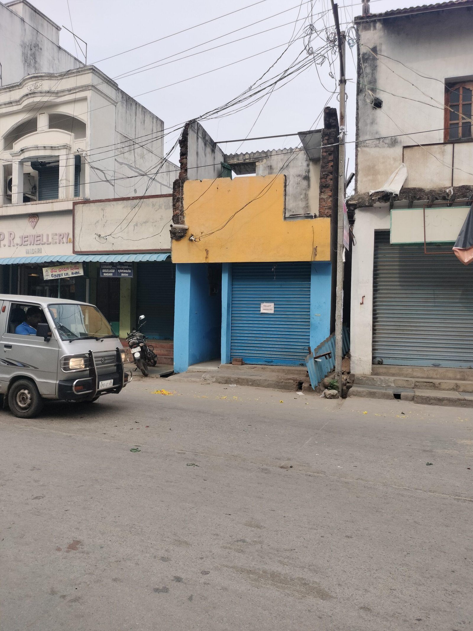 16839734681368432741229804200447