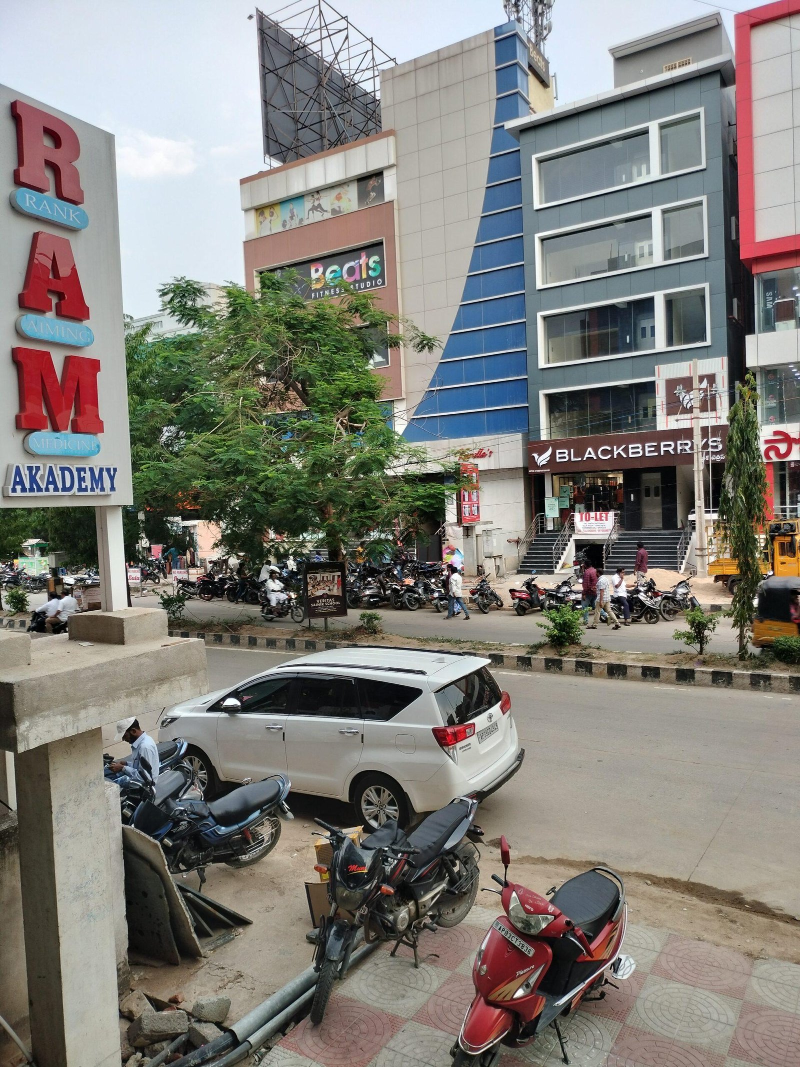 16851897968637404829091506182884