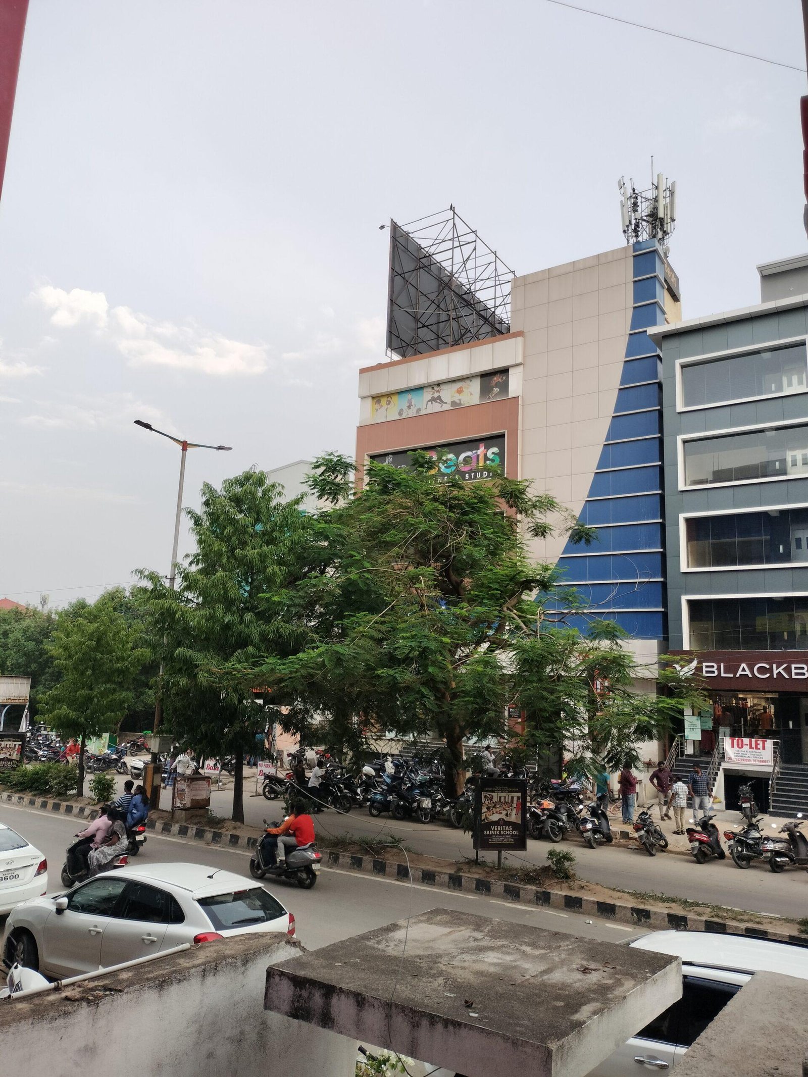 1685189813792518615486609604185