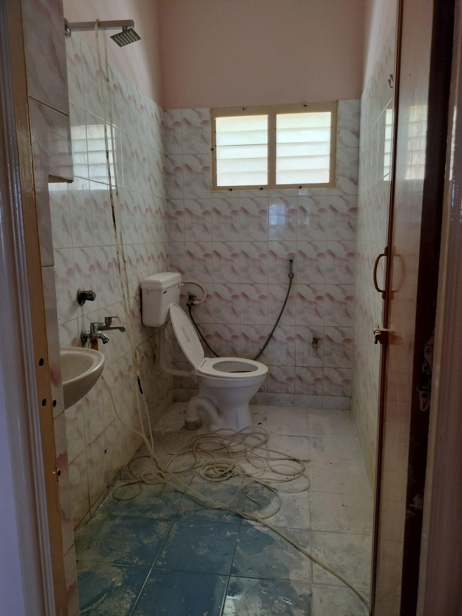 16853522942578401602985797801627