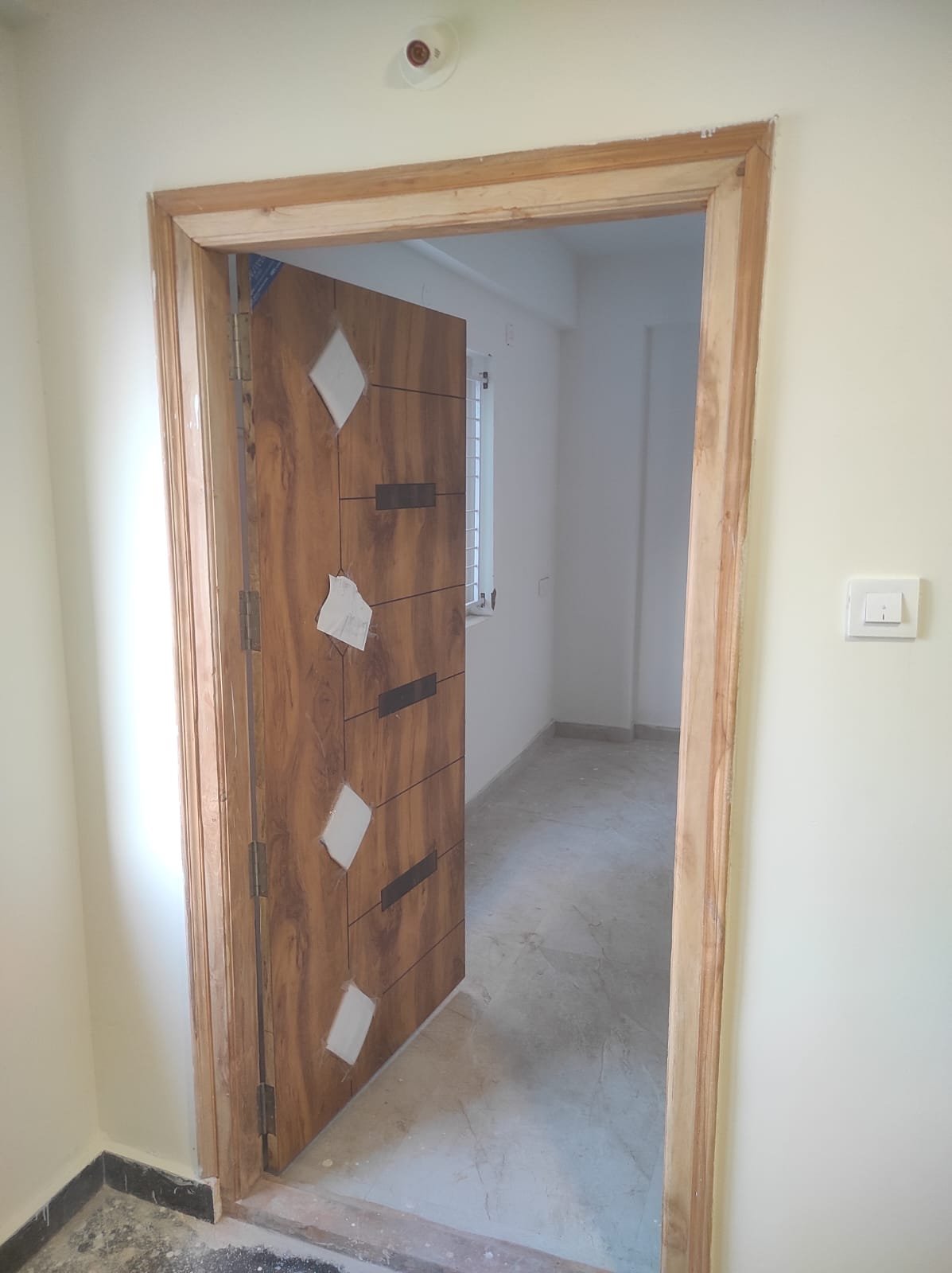 195fdcfc-4fa8-4b6d-9805-dae0c51c2b1a