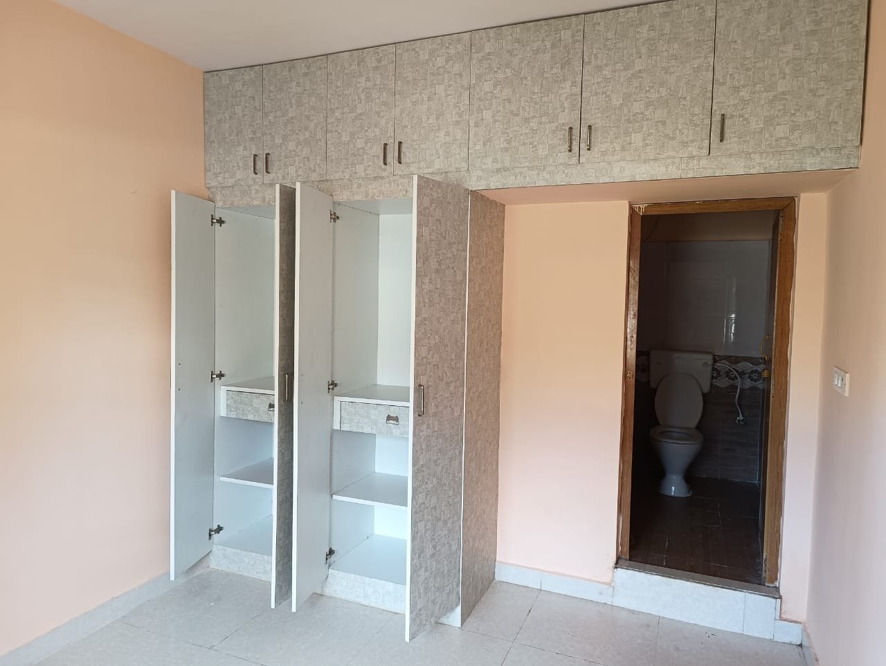 d5a2302c-469d-4ada-b955-f211780e89ad