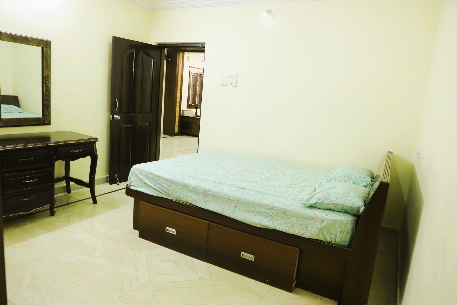 e5e1d3af-e10b-4ab1-829e-4b65028c3825