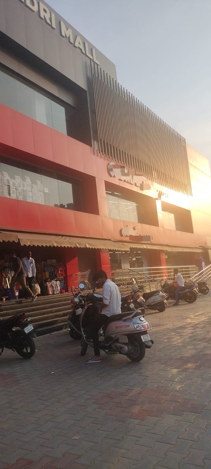 04f18e0b-3973-45a6-95be-7091f5db3809