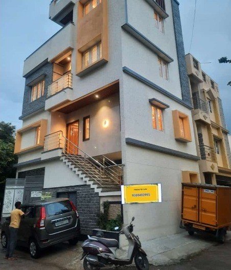 fb8143d2-6168-403d-96d5-f1af9875db21-2