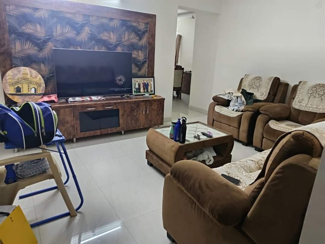 8c818f33-ac20-49e7-9b58-82c5d7209fad-4