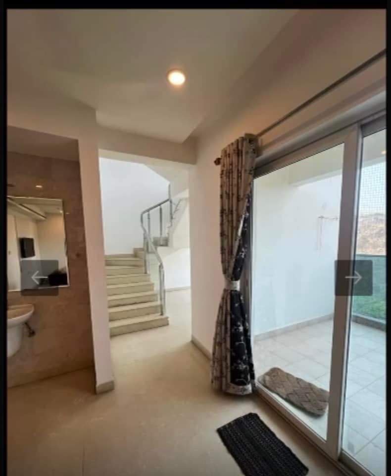 8f6ea9ff-0604-4461-a2f3-9fa7c9f5662e