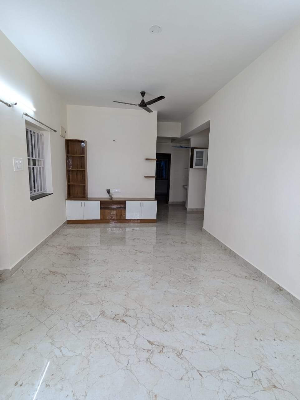 b379b4b8-df07-4f99-9c72-78e0d9ac5519