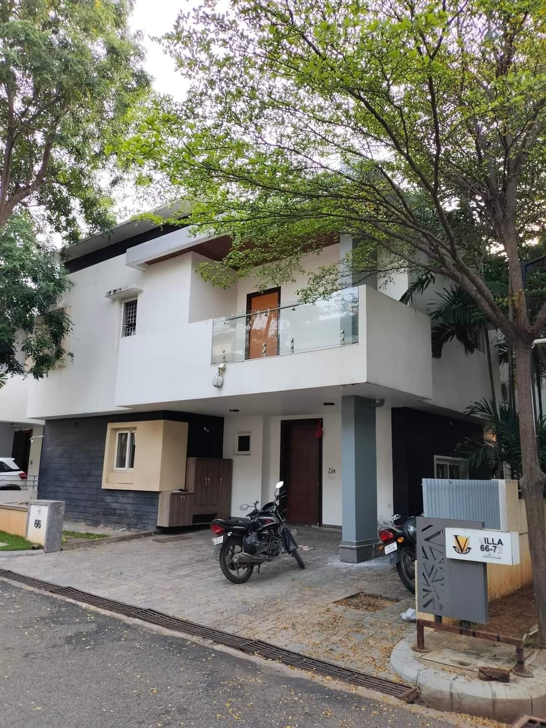 f63785e4-4069-43c7-969a-771fd512d2e0