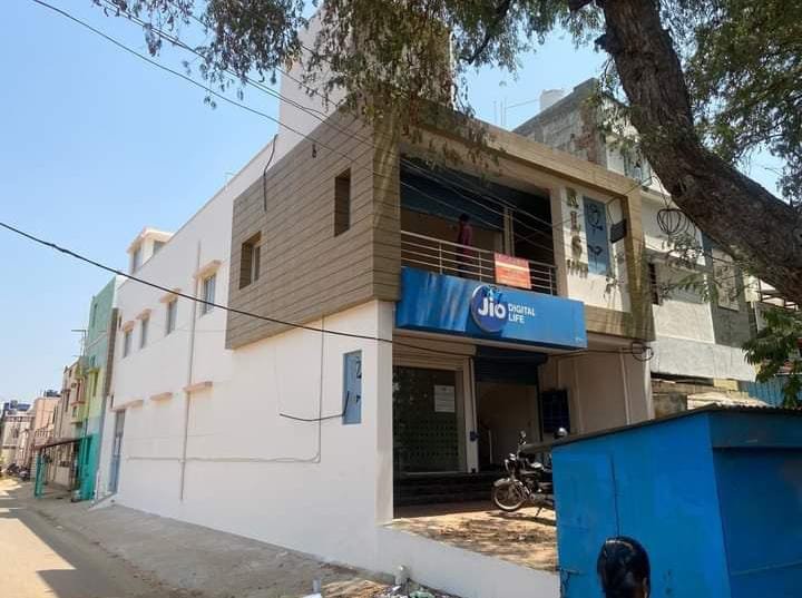 fd232d35-7085-4b7a-8653-2065c0df8193-4