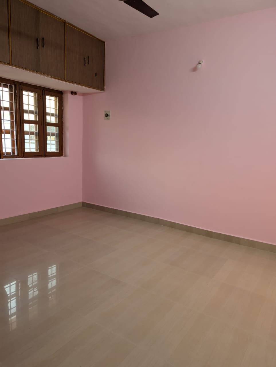 WhatsApp-Image-2025-03-07-at-5.47.51-PM