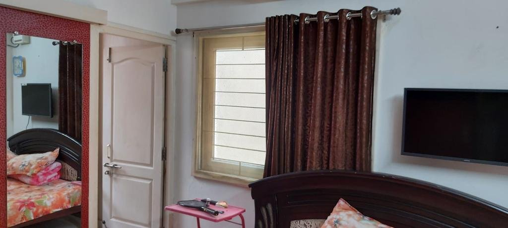 WhatsApp-Image-2025-05-02-at-10.00.17-AM